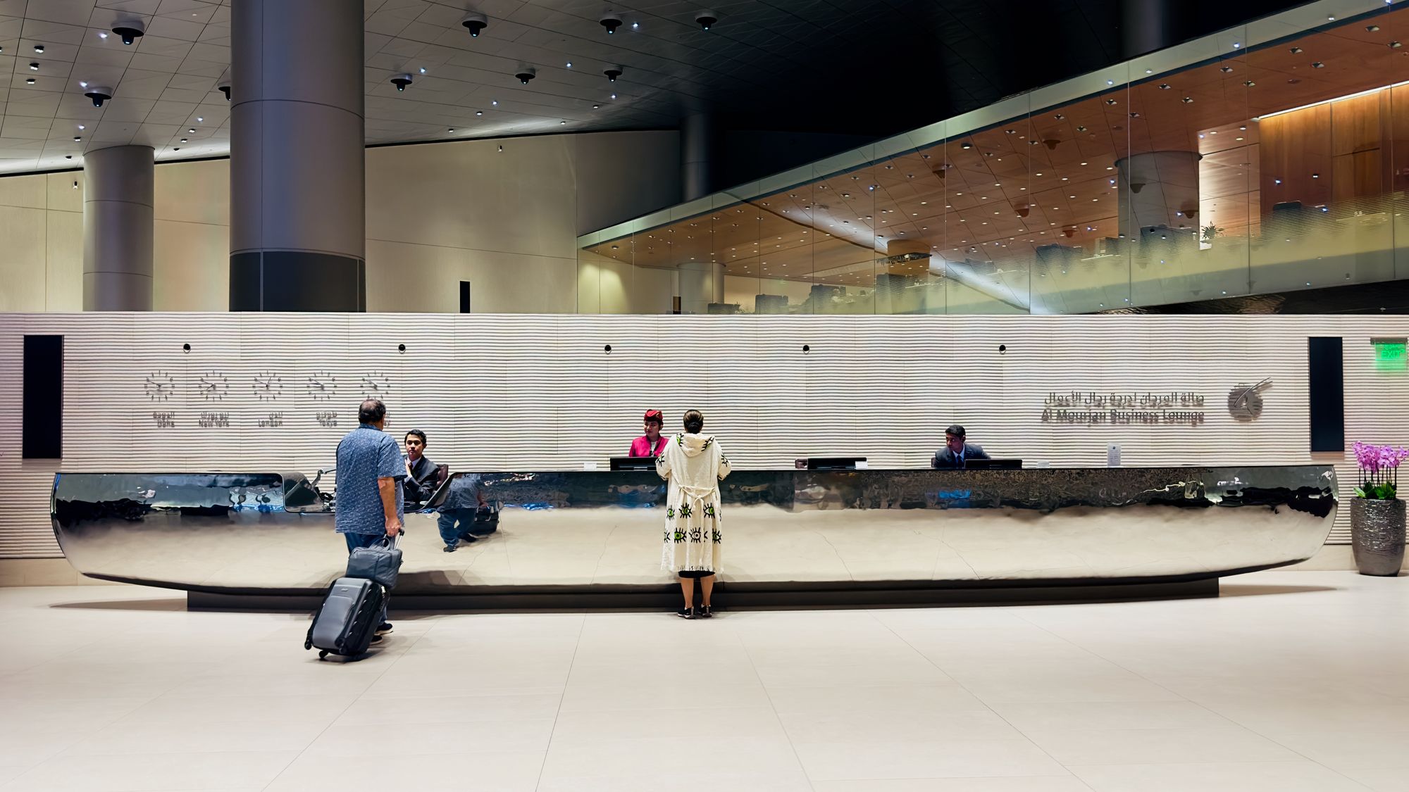 Check-in area at the Al Mourjan Business Lounge – South at Hamad International Airport in Doha
