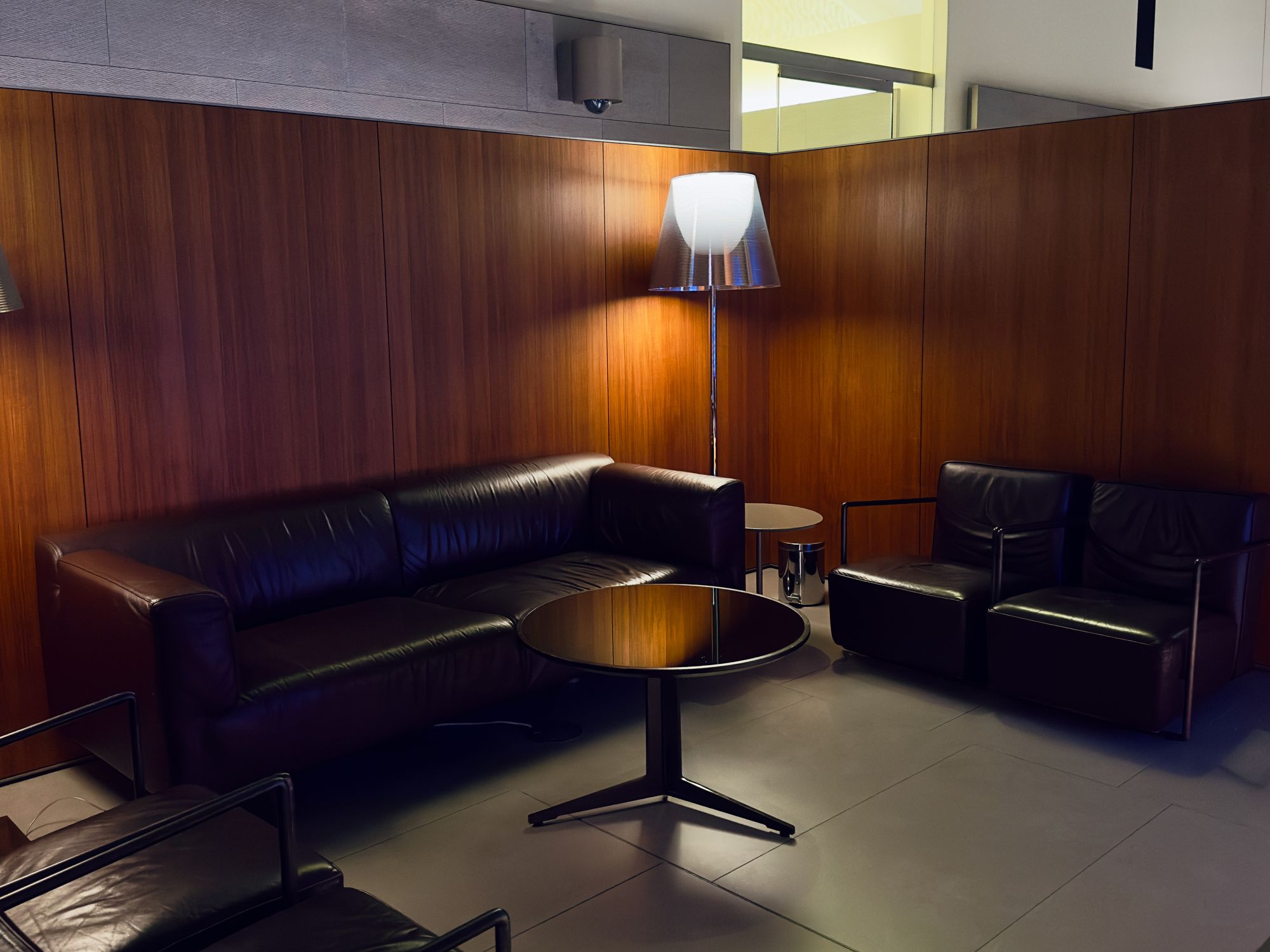 Couches in the rest area in the Al Mourjan Business South Lounge